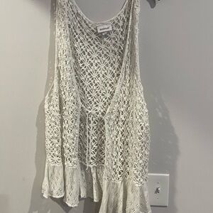 Avenue White Lace Overlay